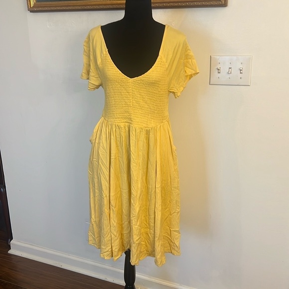 torrid Dresses & Skirts - Torrid Sunshine Yellow Smocked Bodice Pleated V-Neck Dress, Sz. 1